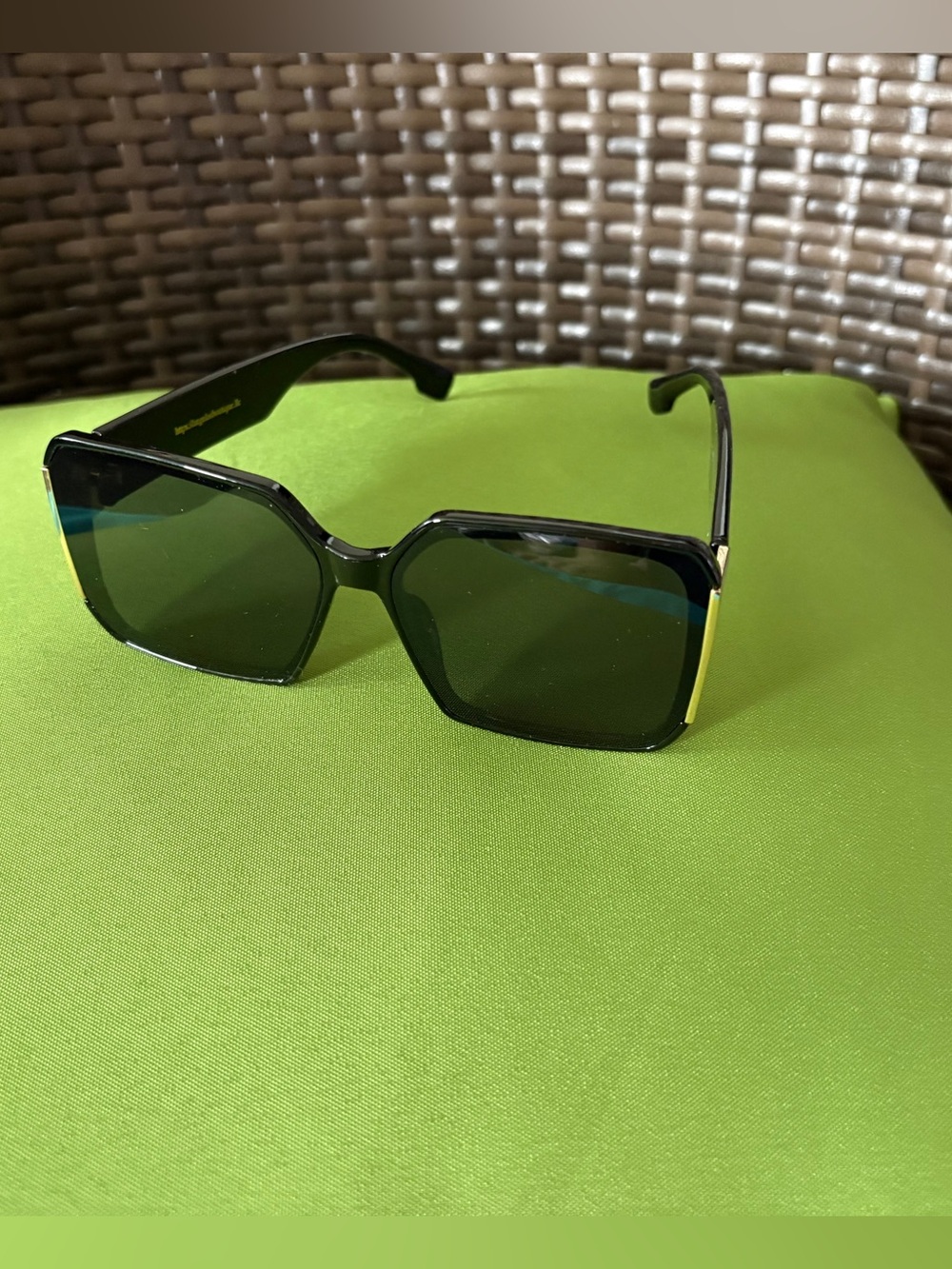 Black Geometric Women's Sunglasses